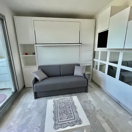 Διαμέρισμα Grand Climatise Avec Parking Prive A Motte - Fr-1-716-60 *