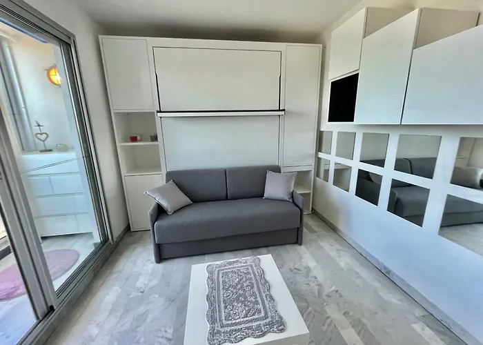 Διαμέρισμα Grand Climatise Avec Parking Prive A Motte - Fr-1-716-60 *